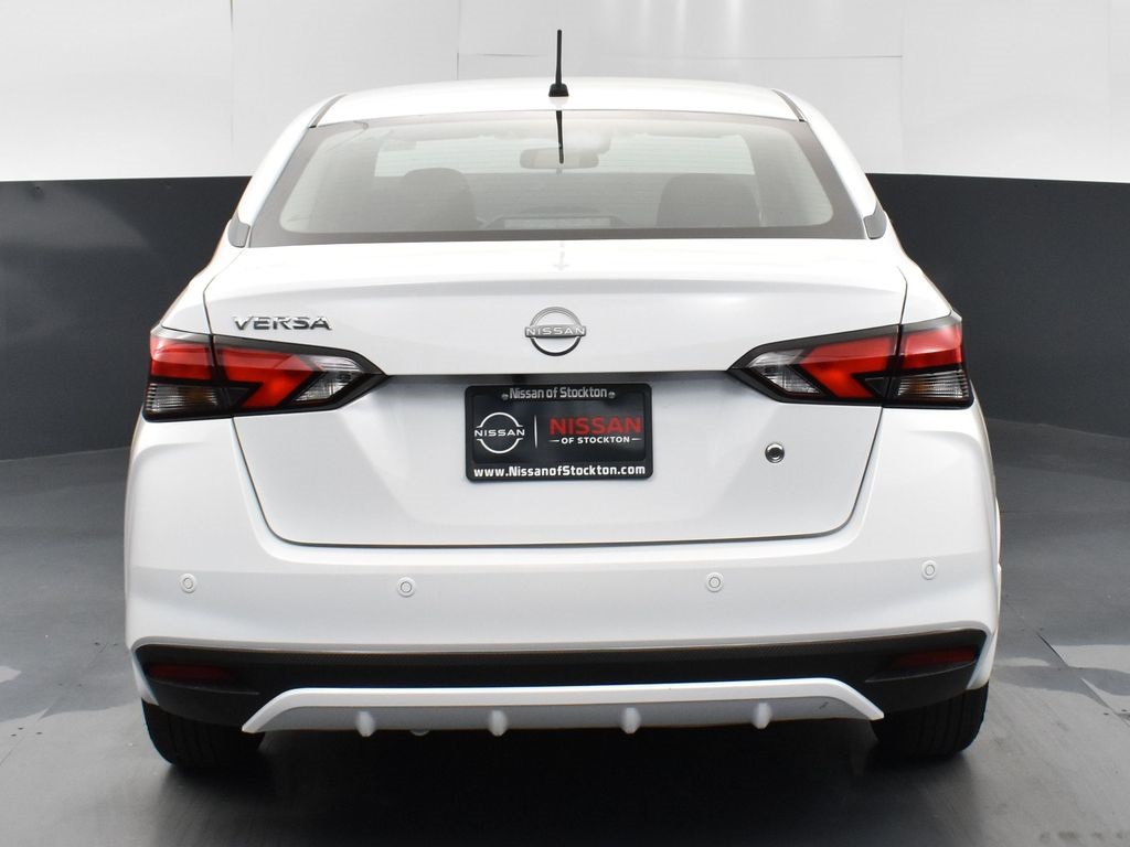 2025 Nissan Versa 1.6 S photo 7