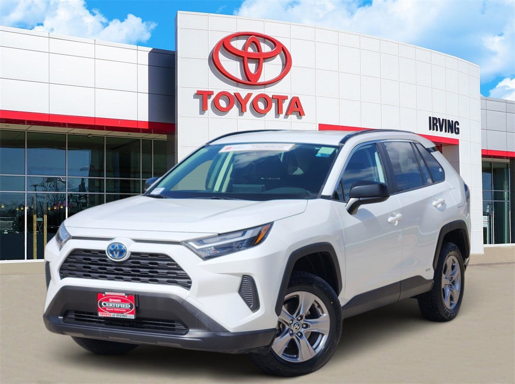 2023 Toyota RAV4 LE's photo