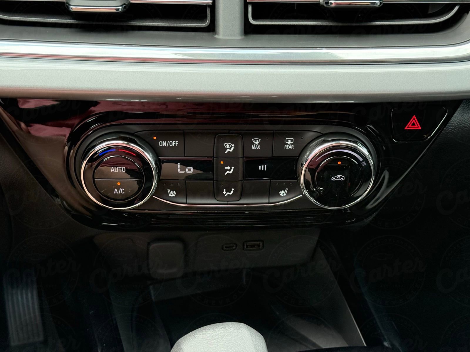 2025 Chevrolet Trax LT photo 14