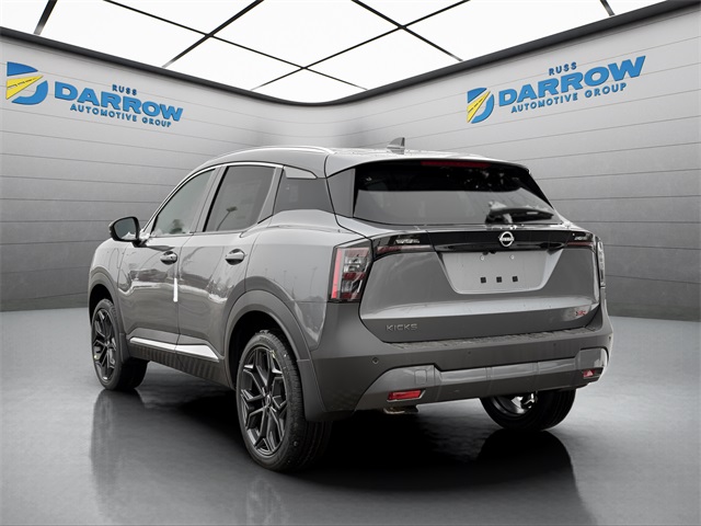 2025 Nissan Kicks SR photo 2