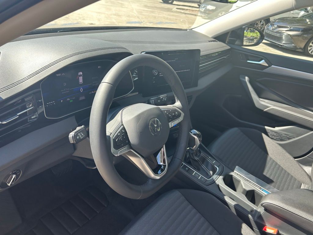 2025 Volkswagen Jetta 1.5T S photo 9