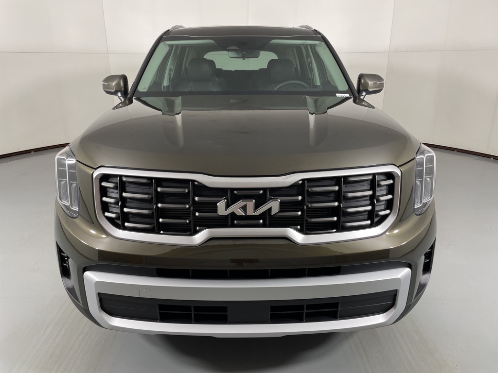 2025 Kia Telluride S photo 3