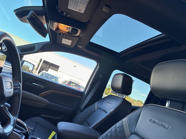 2023 Gmc Canyon Denali photo 11
