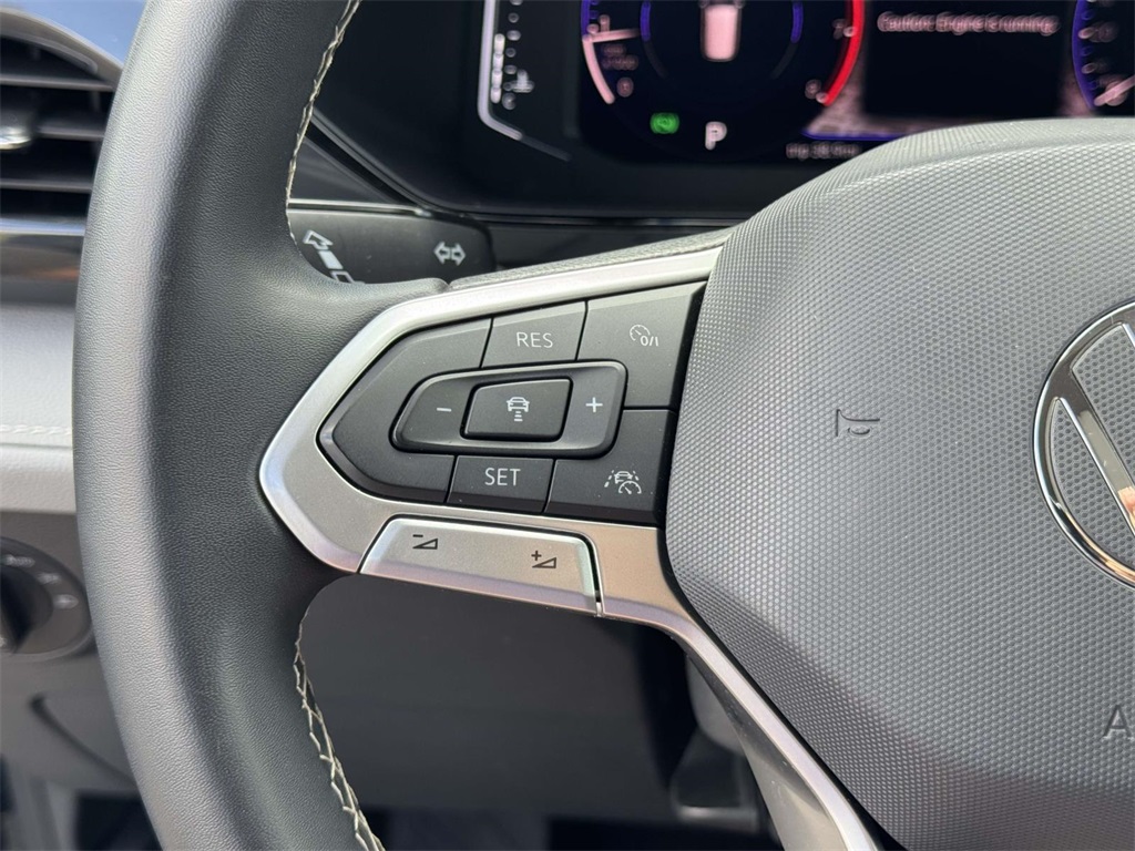 2022 Volkswagen Taos SEL photo 20