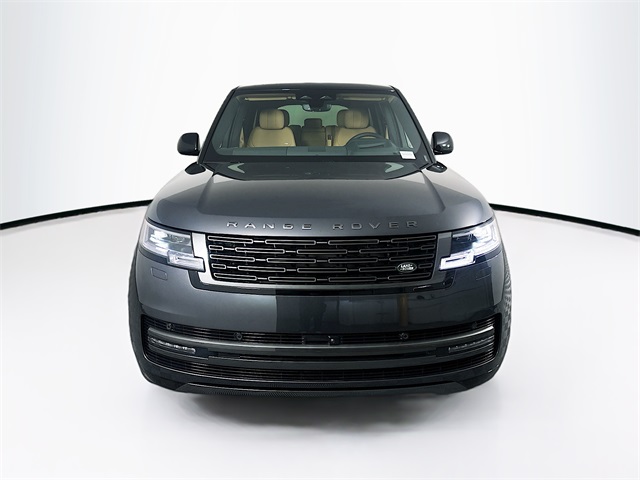 2025 Land Rover Range Rover SE photo 2