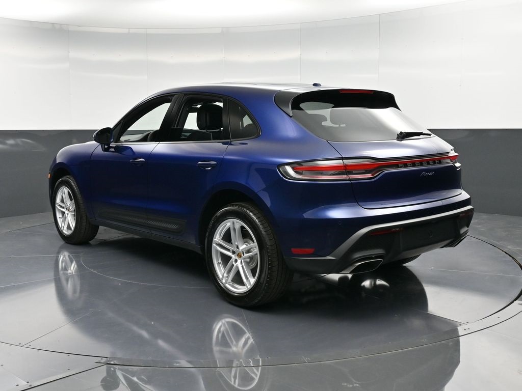 2025 Porsche Macan T photo 2