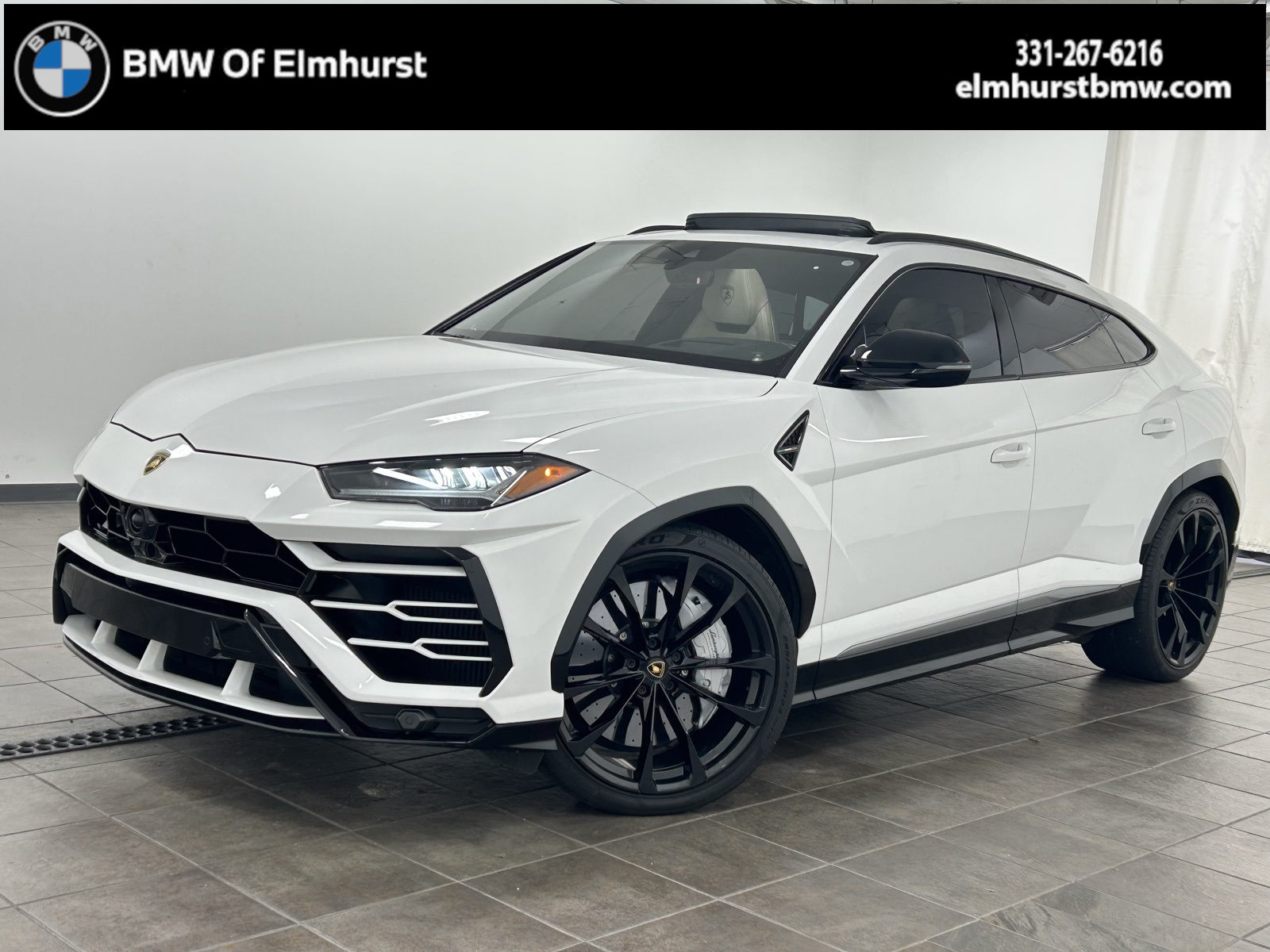 2021 Lamborghini Urus Pearl Capsule's photo