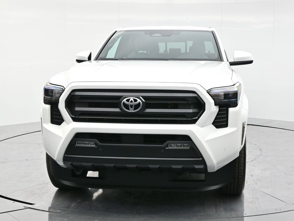 2024 Toyota Tacoma photo 2