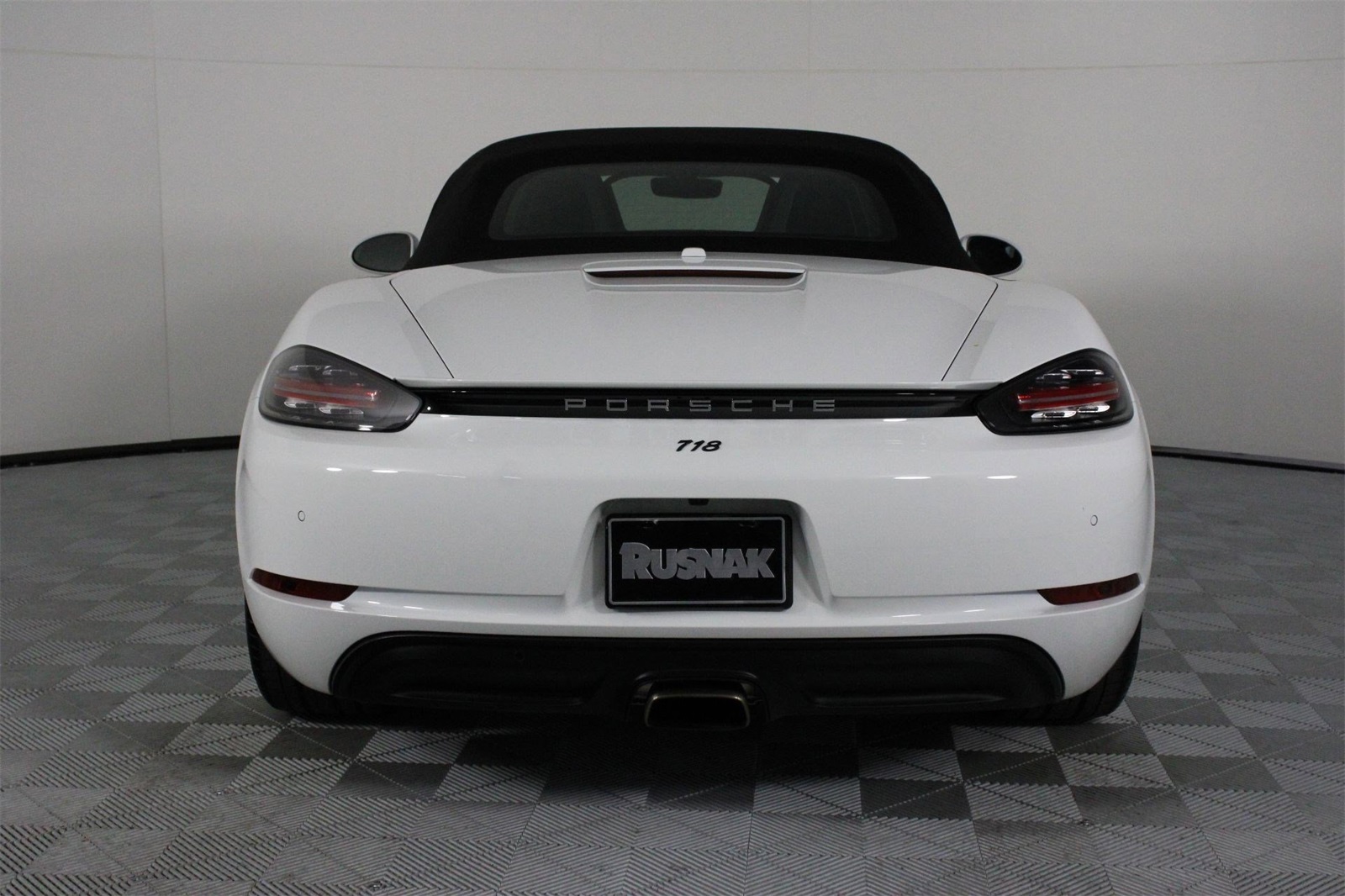 2025 Porsche Boxster photo 6