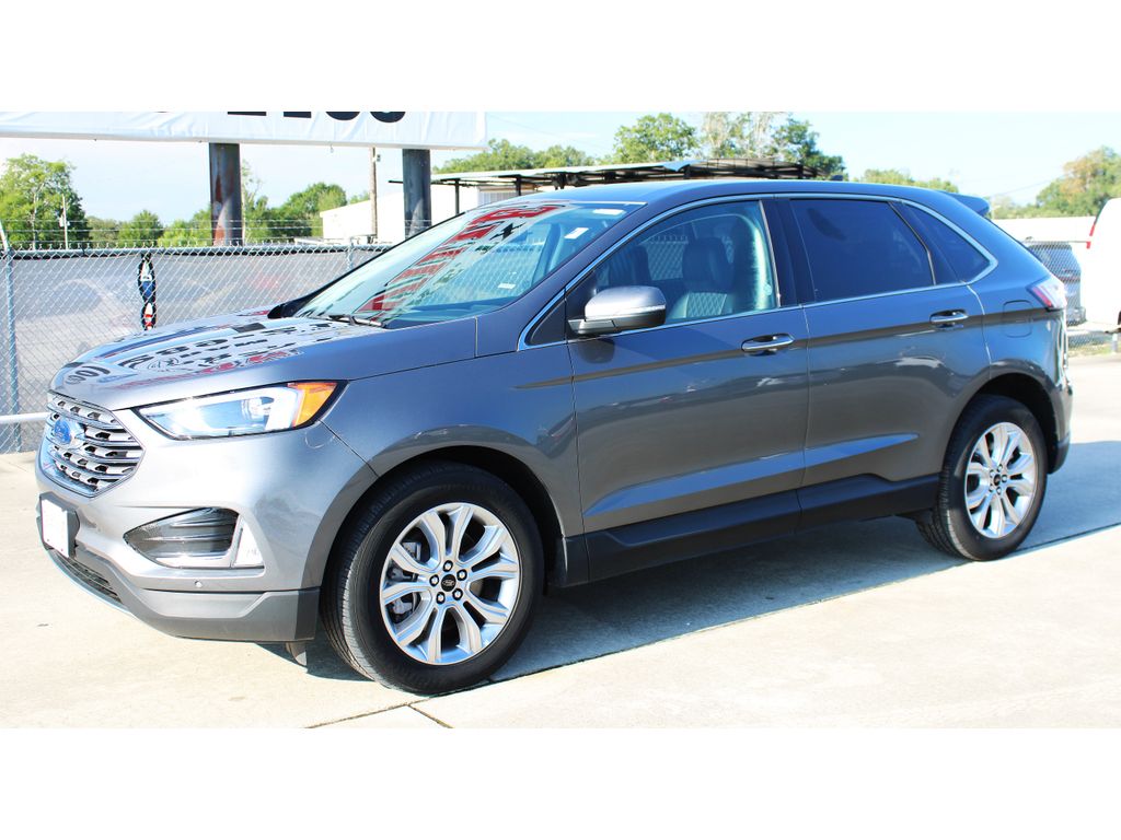 2024 Ford Edge Titanium photo 2