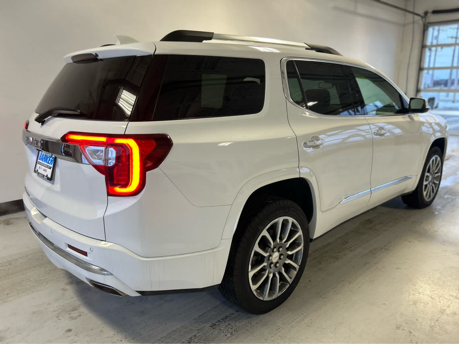 2023 Gmc Acadia Denali photo 3