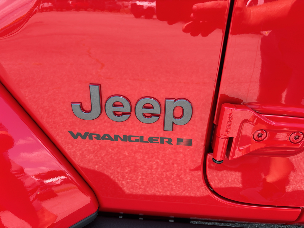 2025 Jeep Wrangler Rubicon photo 12