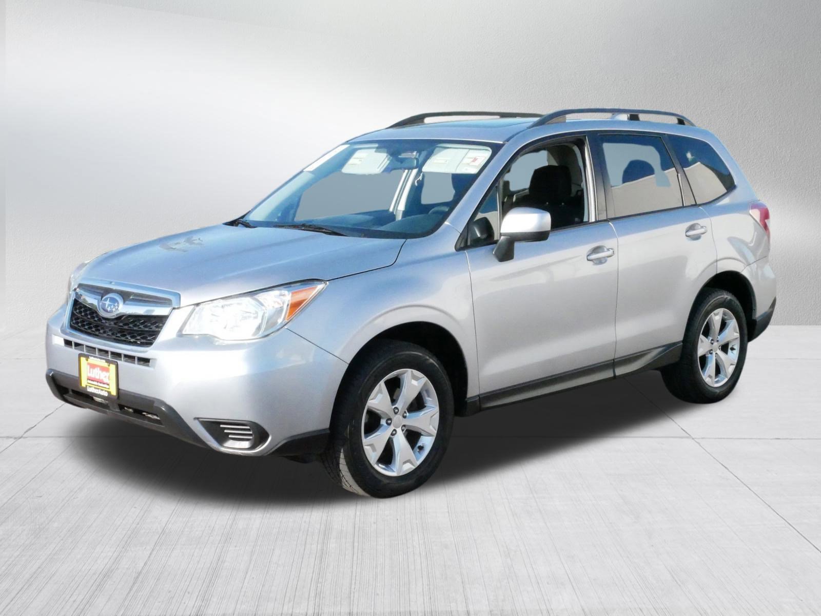 2016 Subaru Forester 2.5i Premium photo 3