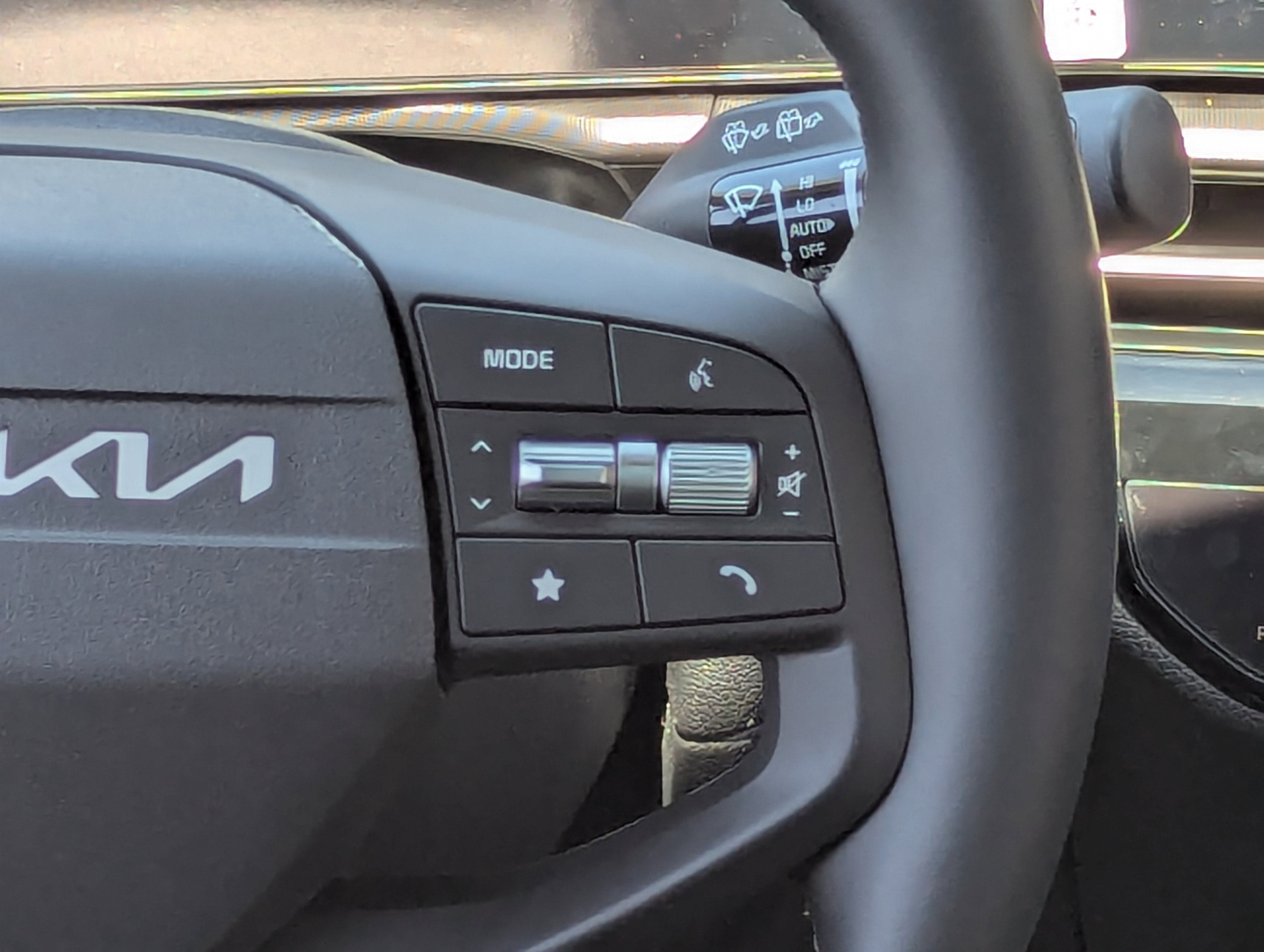 2026 Kia Sportage EX photo 3