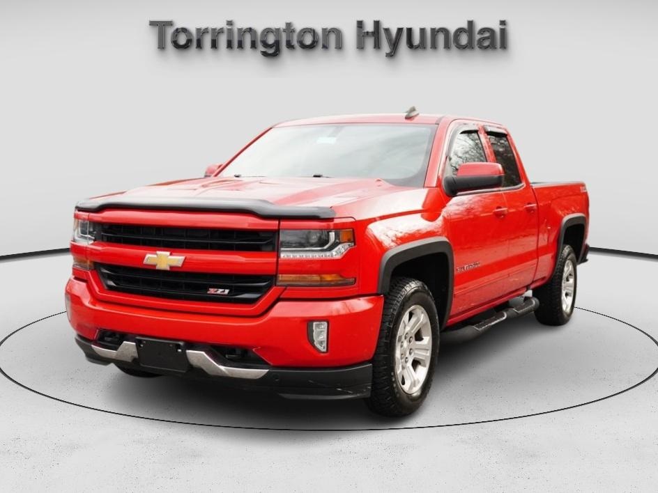 2017 Chevrolet Silverado 1500 LT photo 3