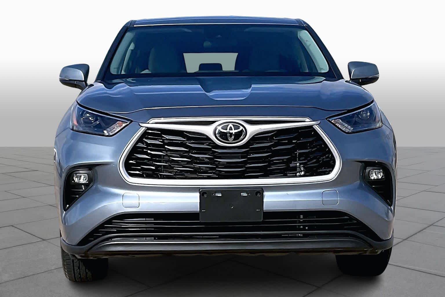 Pre-Owned 2022 Toyota Highlander LE FWD in Houston #NS124636