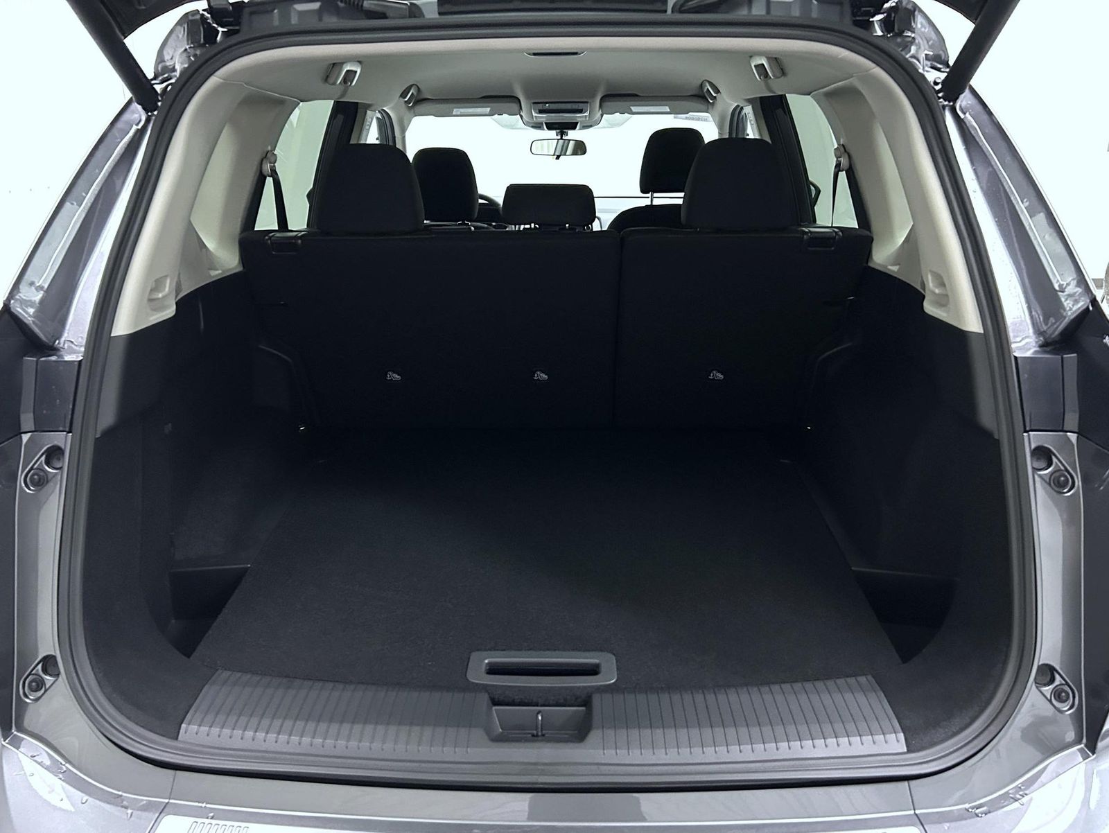 2026 Nissan Rogue SV photo 4