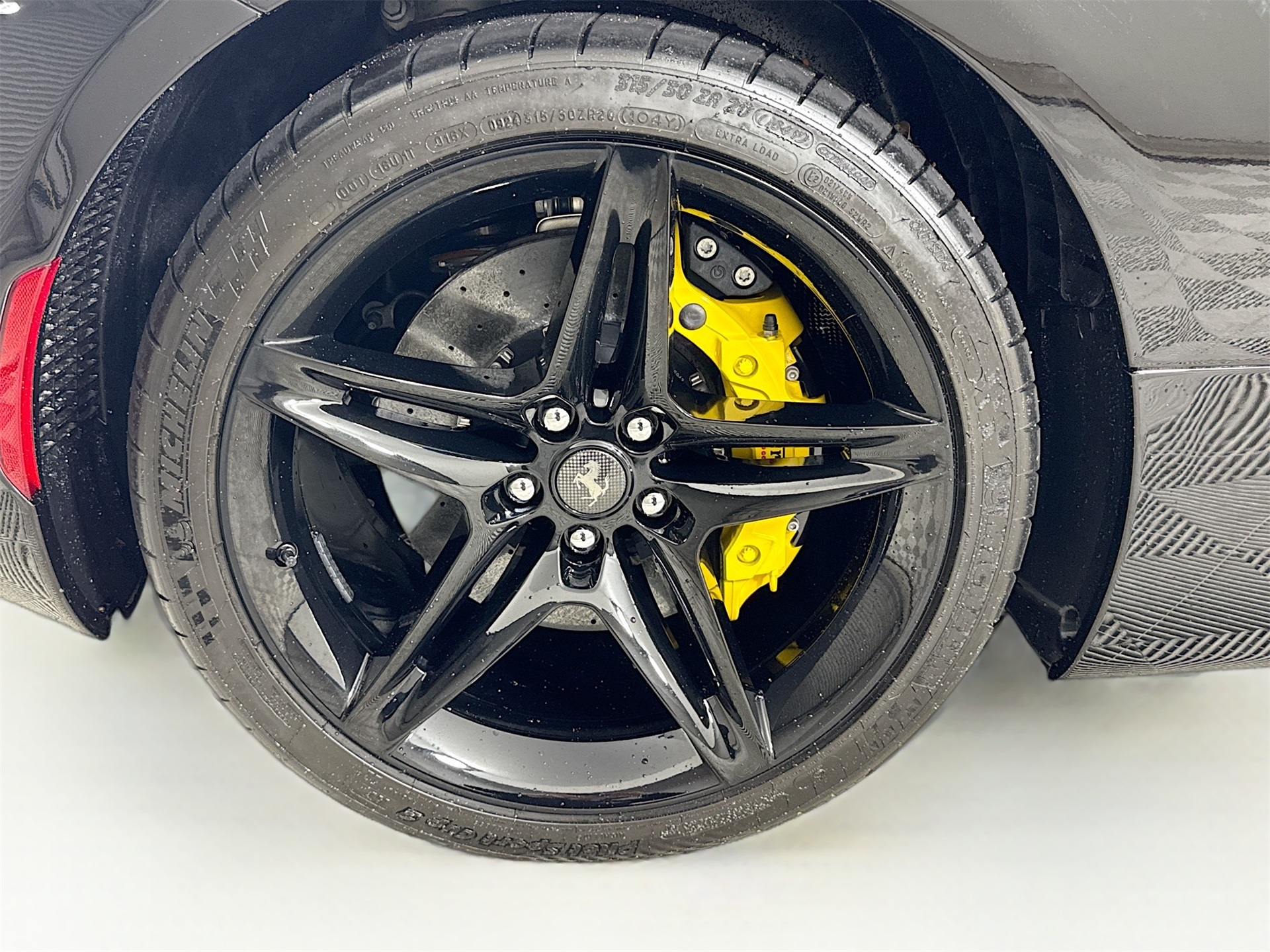 2024 Ferrari SF90 Spider Base photo 23