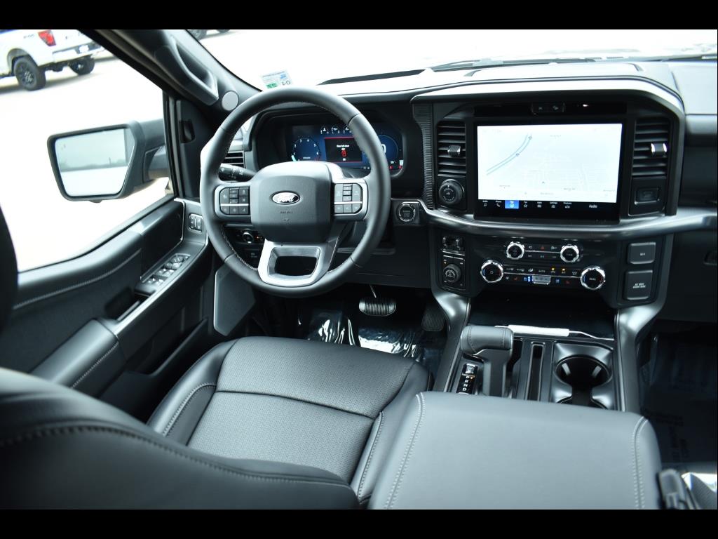 2025 Ford F-150 Lariat photo 4