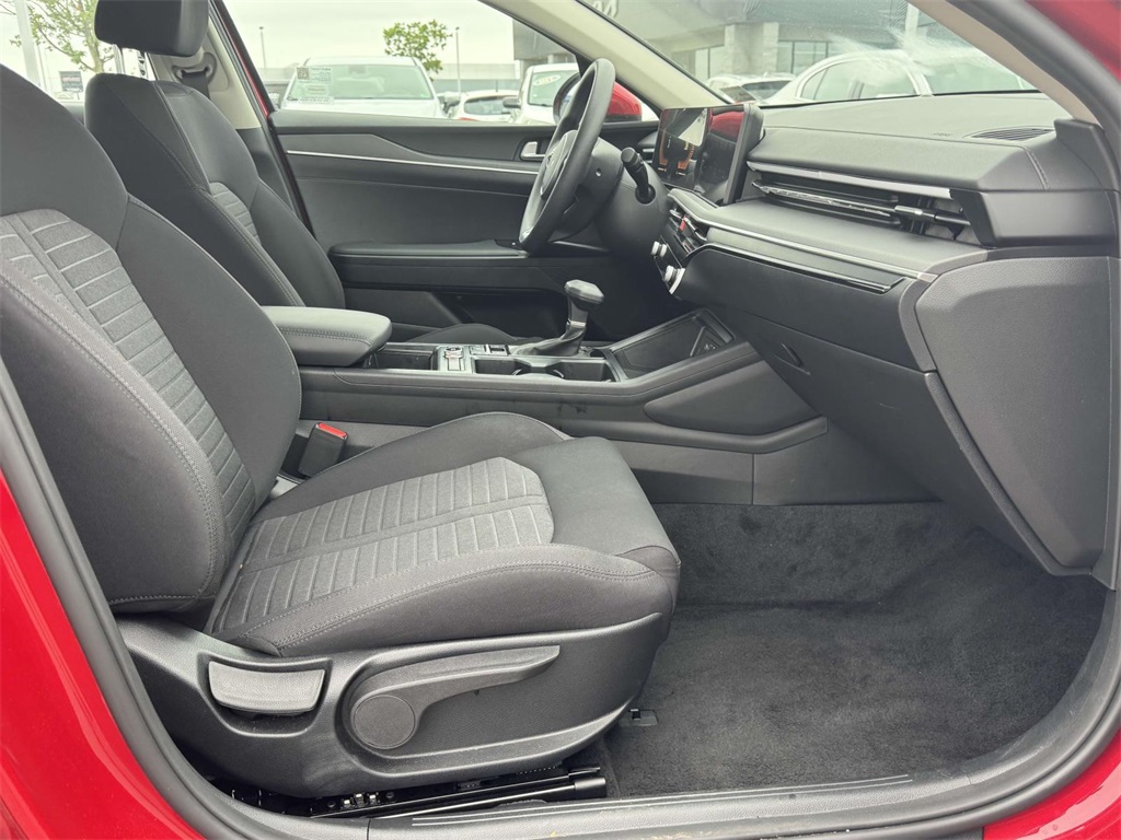 2025 Kia K5 LXS photo 16