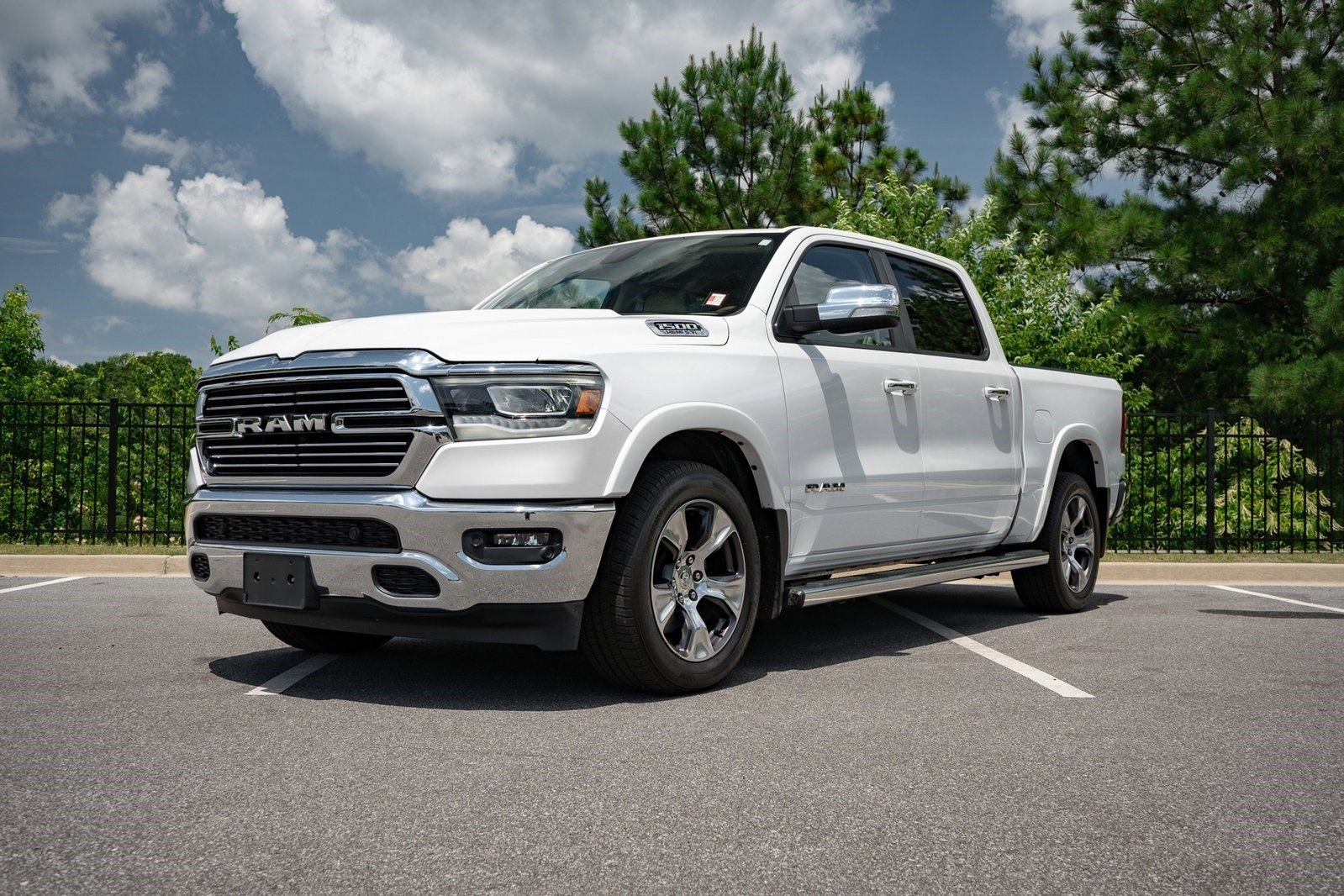 2019 Ram 1500 Laramie photo 2