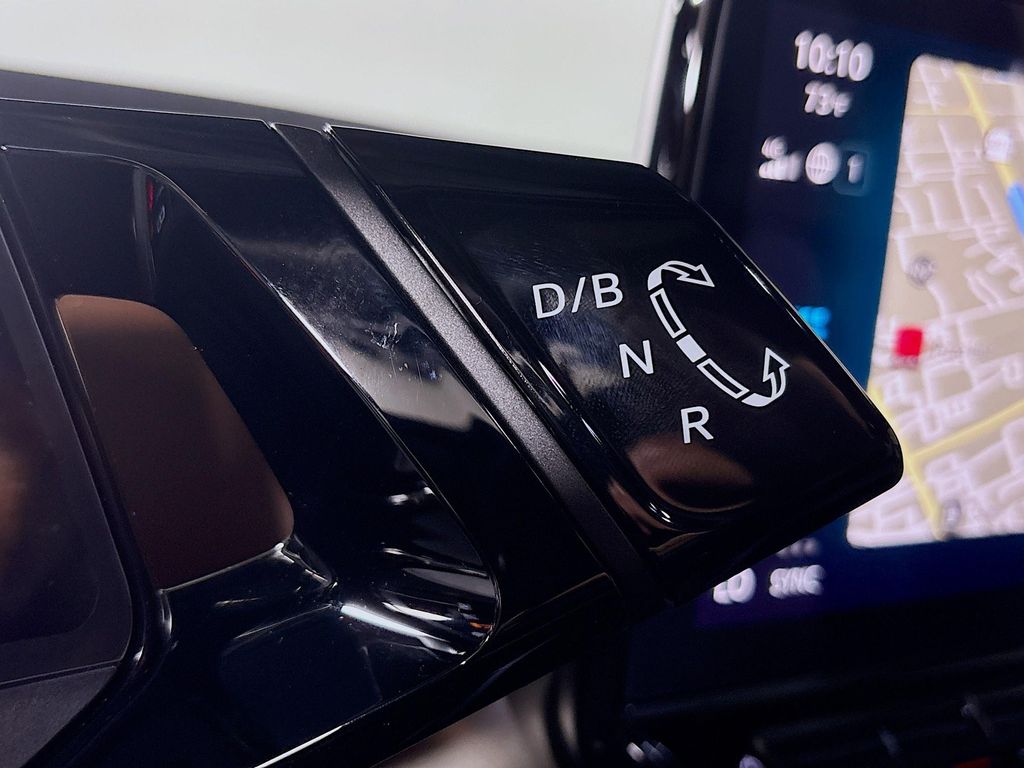 2023 Volkswagen ID.4 Pro photo 16