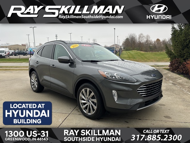 2022 Ford Escape Titanium's photo