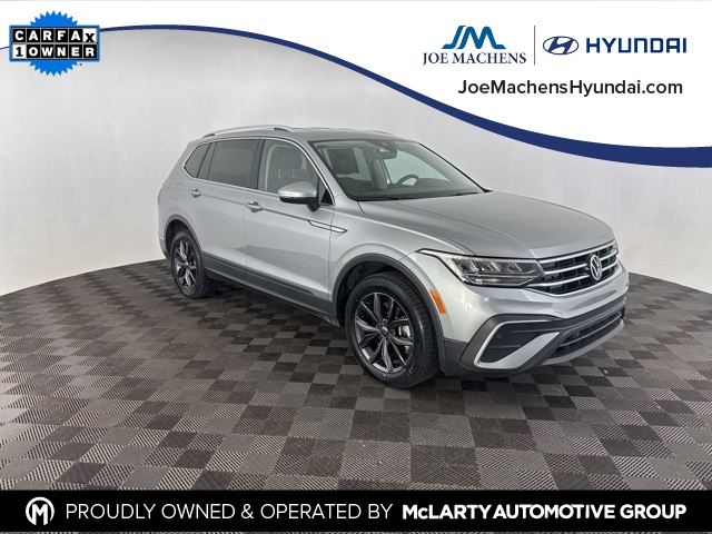 2023 Volkswagen Tiguan SE's photo