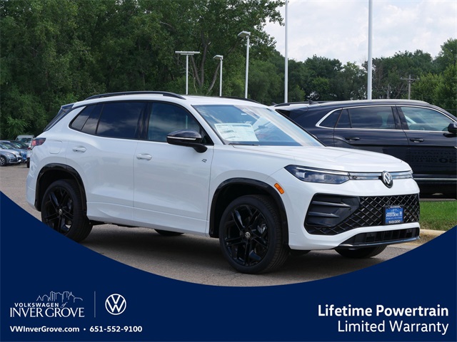 2025 Volkswagen Tiguan SE R-LINE BLACK's photo