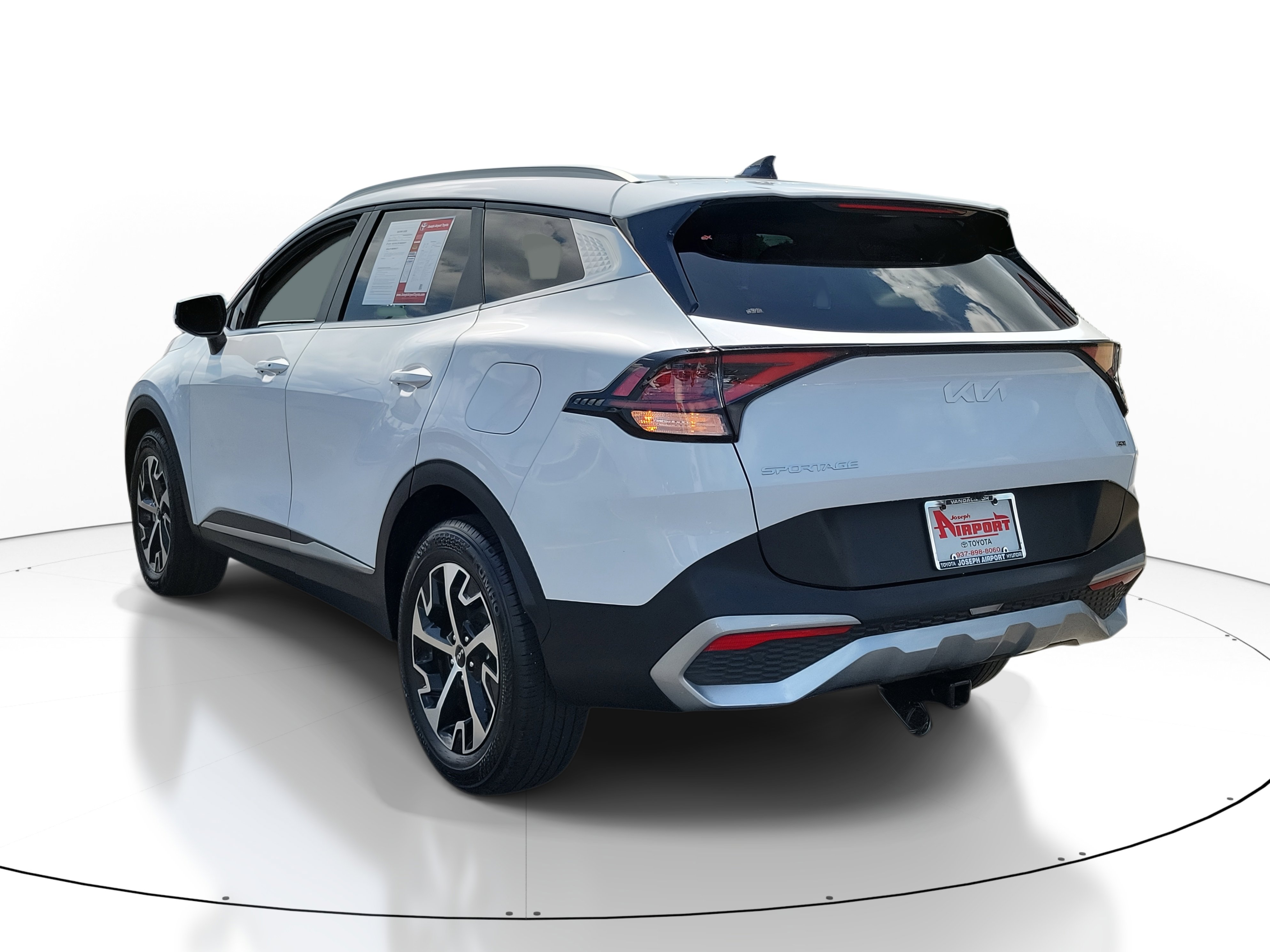 2023 Kia Sportage EX photo 3