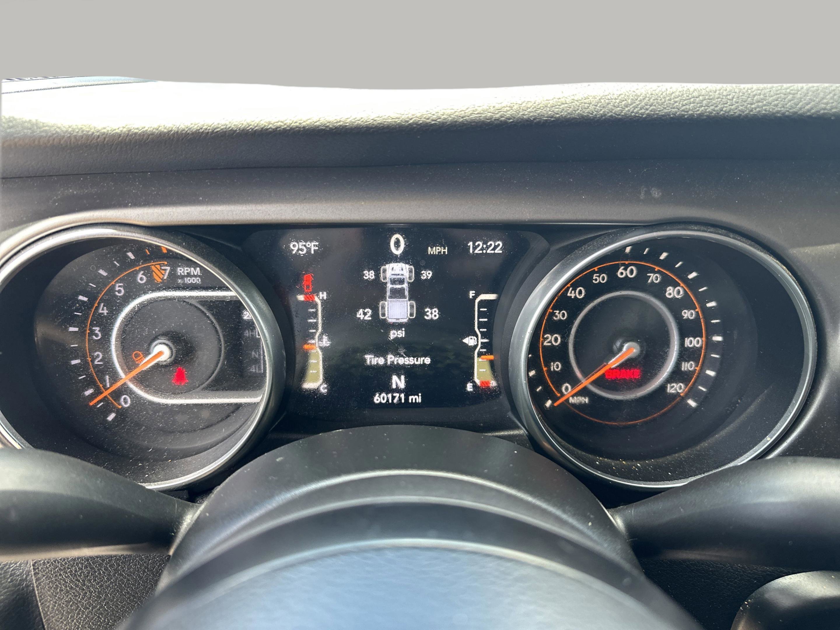 2020 Jeep Gladiator Sport photo 17