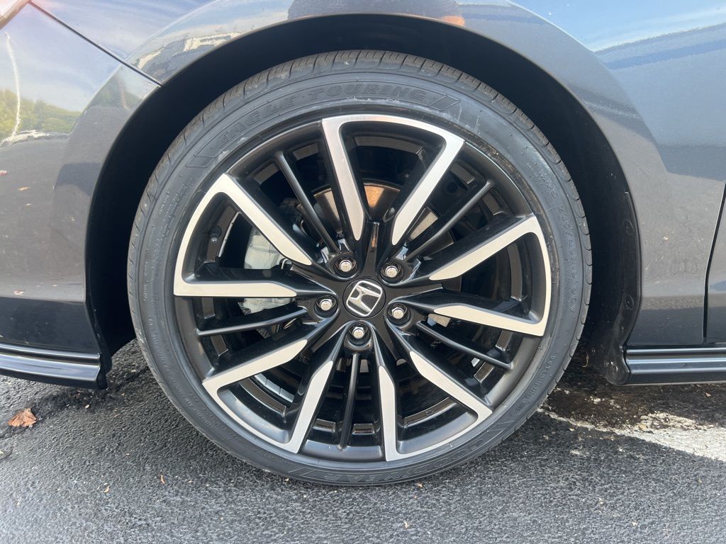 2023 Honda Accord Touring photo 8