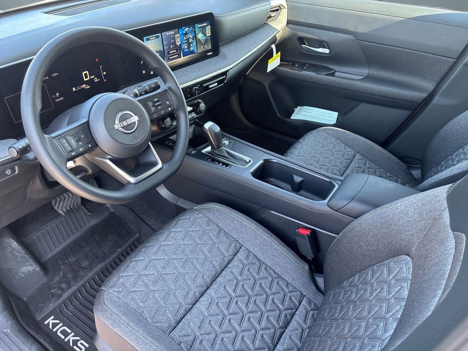 2026 Nissan Kicks SV photo 4