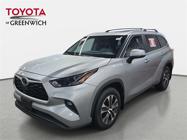 2023 Toyota Highlander XLE's photo