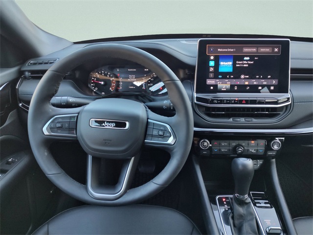 2025 Jeep Compass North Edition Latitude photo 10