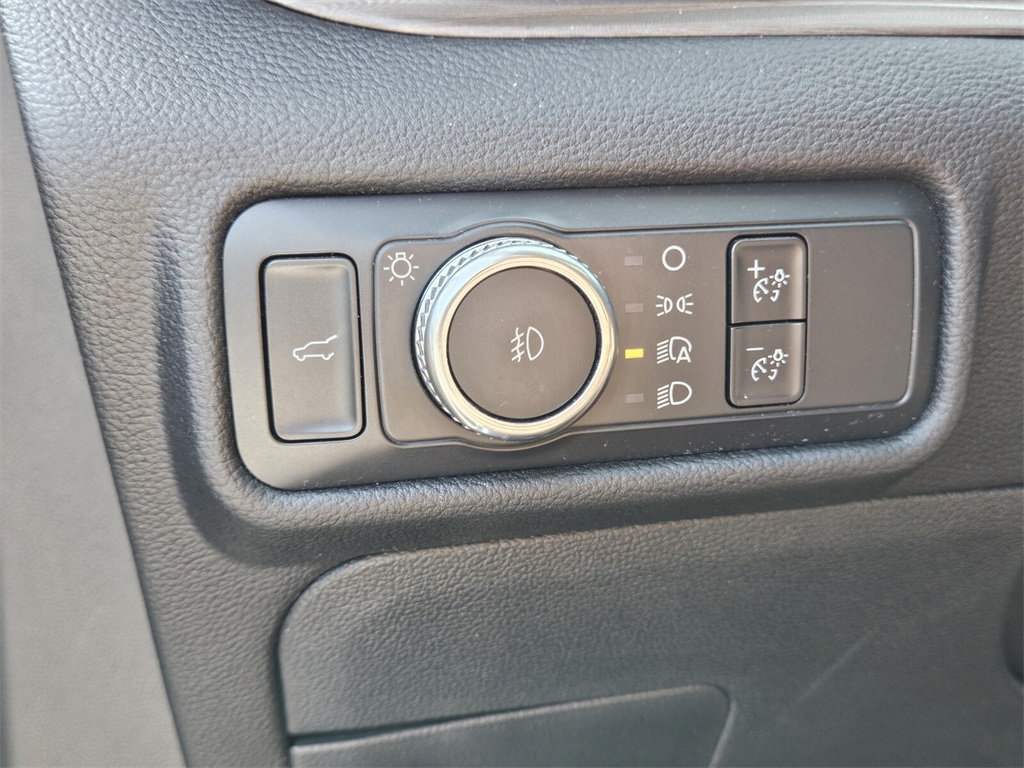 2022 Ford Explorer Limited photo 26