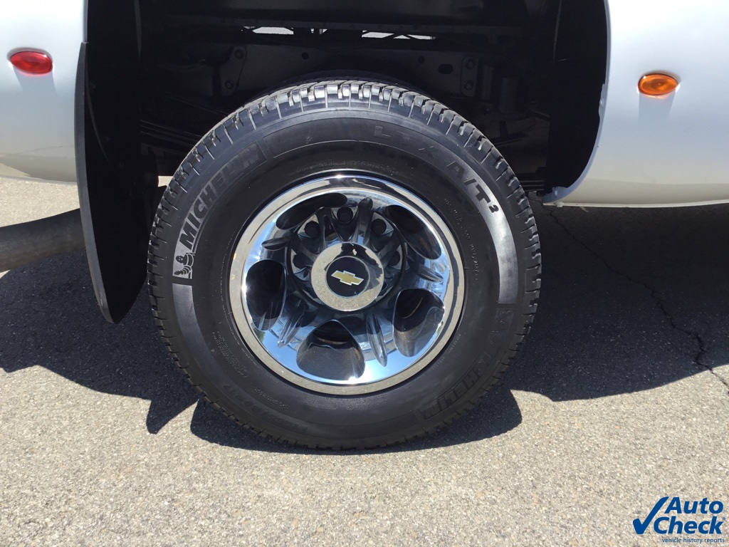 2011 Chevrolet Silverado 3500HD LTZ photo 16