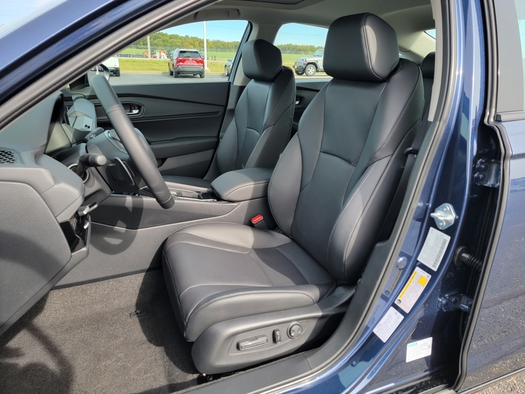 2025 Honda Accord Hybrid EX-L photo 2