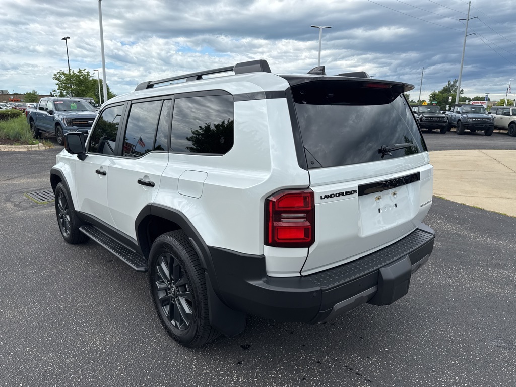2024 Toyota Land Cruiser Base photo 8