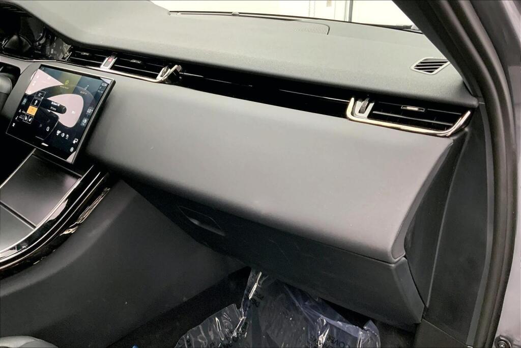 2025 Land Rover Range Rover Evoque Dynamic SE photo 9