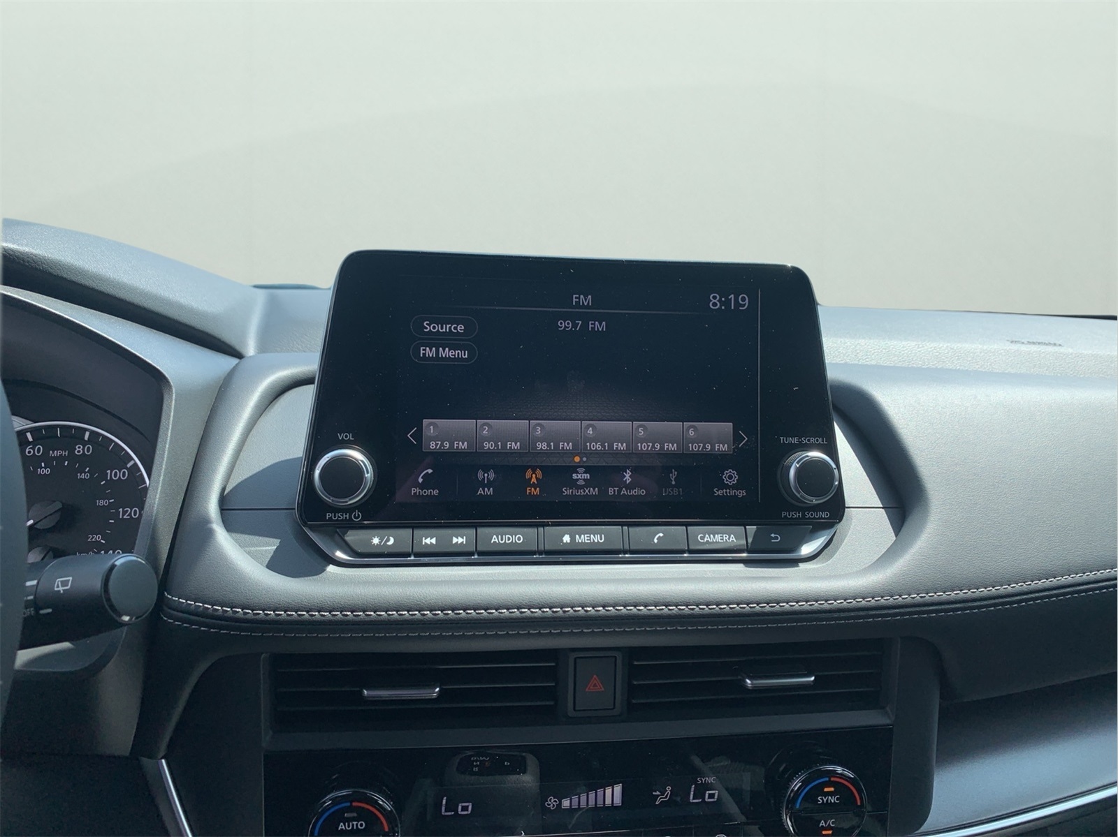 2026 Nissan Rogue SV photo 21