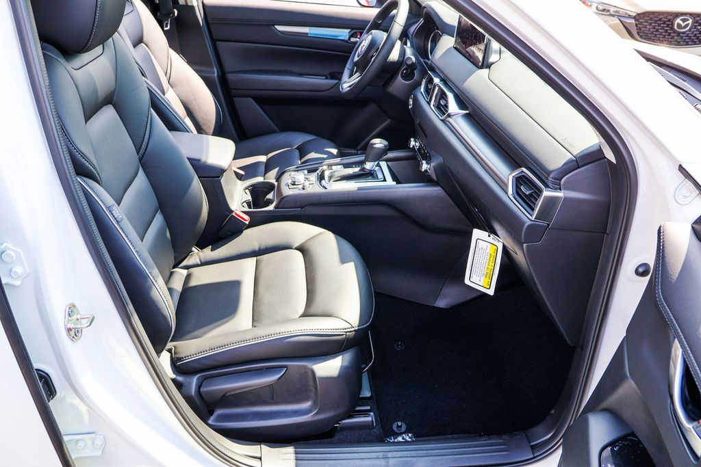 2025 Mazda CX-5 2.5 Select photo 29