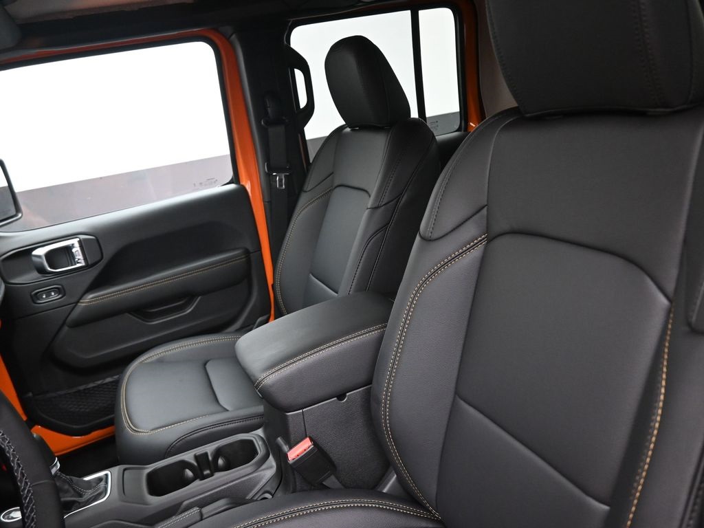 2025 Jeep Gladiator Sport photo 4