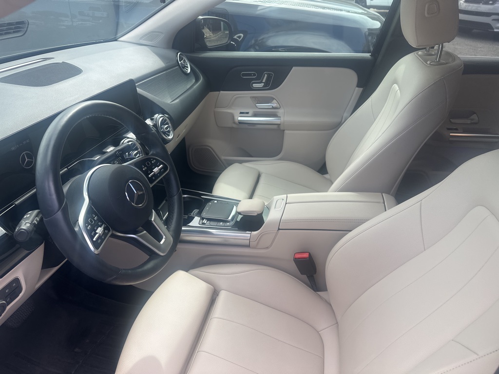 2021 Mercedes Benz GLA 250 4MATIC photo 4