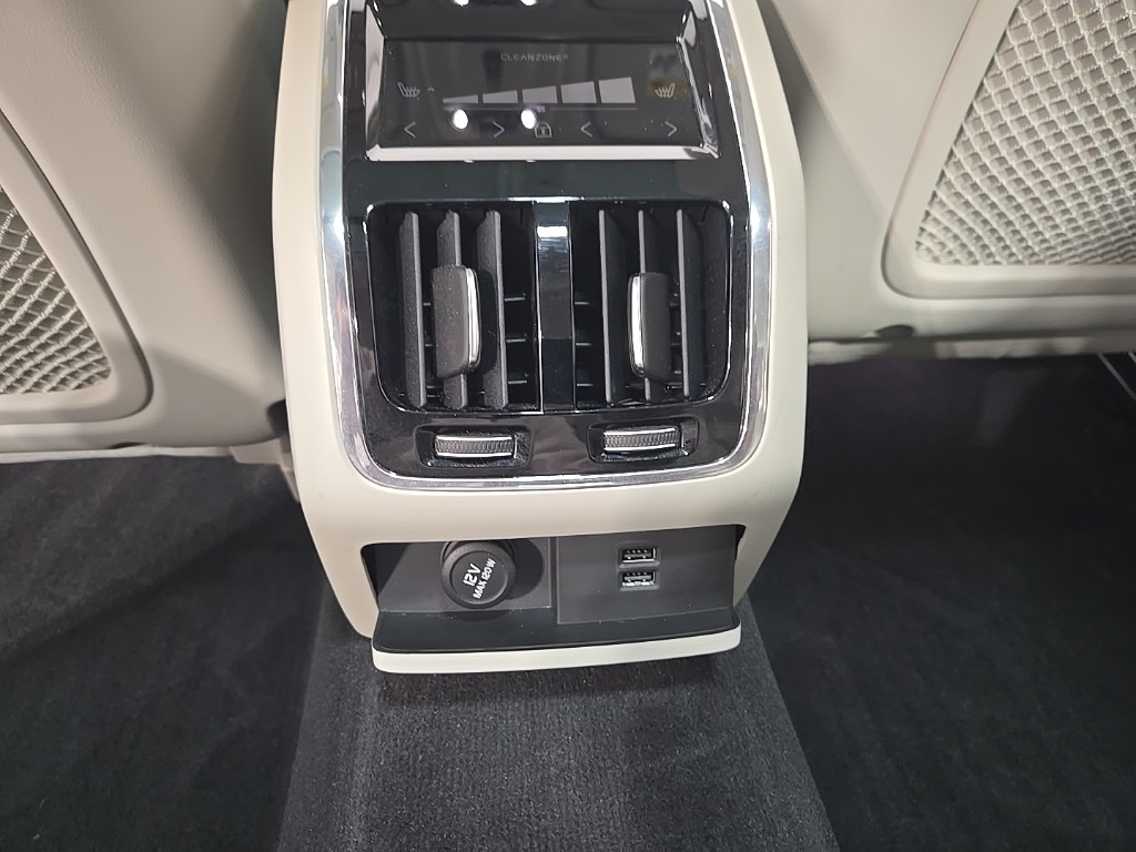 2020 Volvo S90 T6 Inscription photo 19