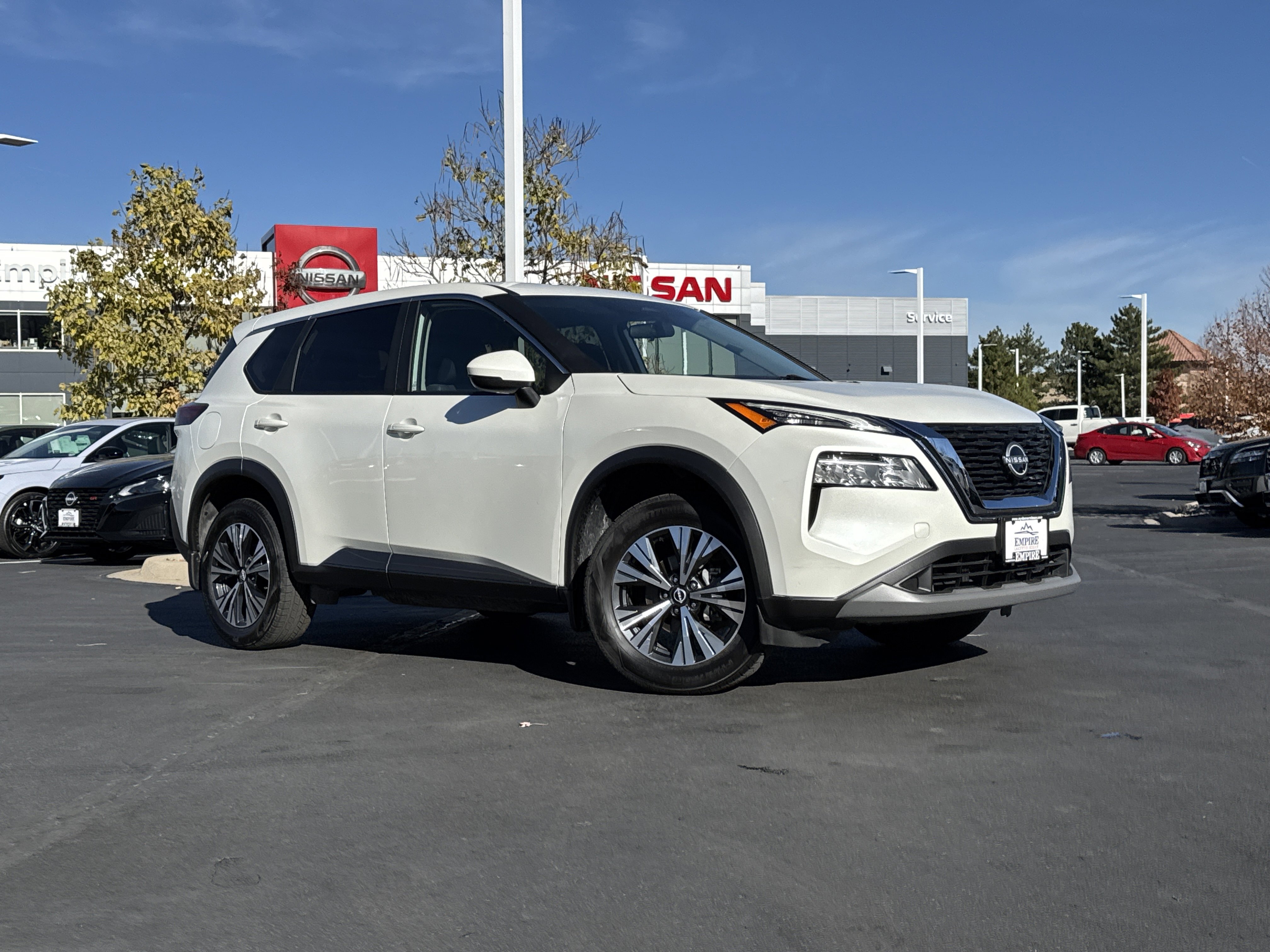 2023 Nissan Rogue SV's photo