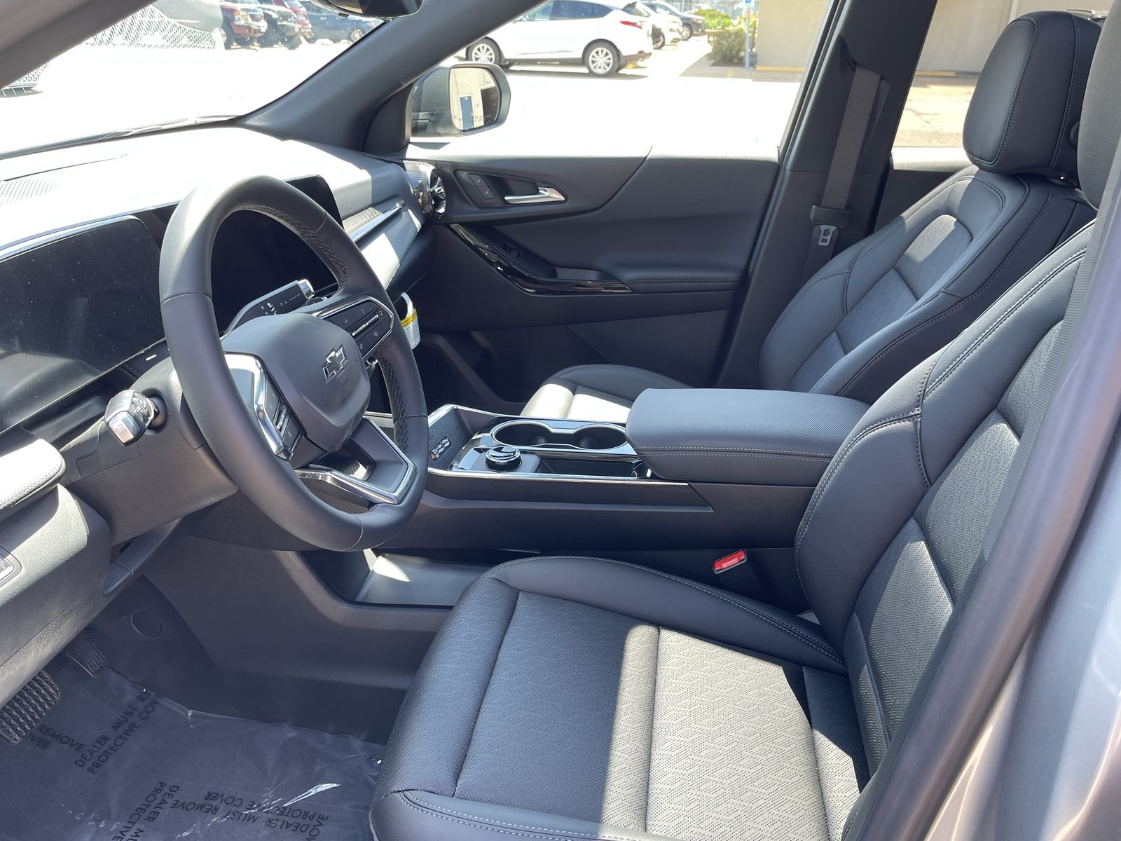 2026 Chevrolet Equinox LT photo 2