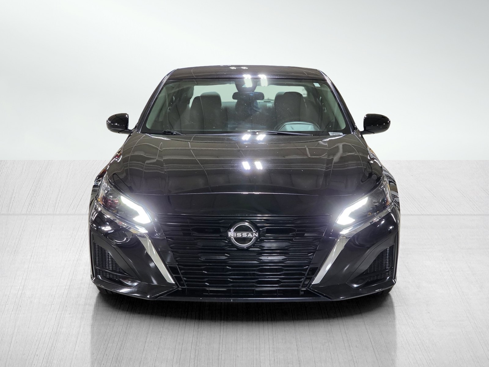 2023 Nissan Altima 2.5 SV photo 2