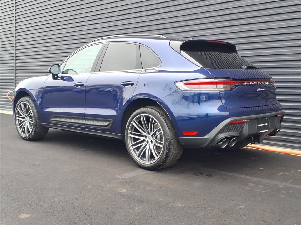 2026 Porsche Macan T photo 3