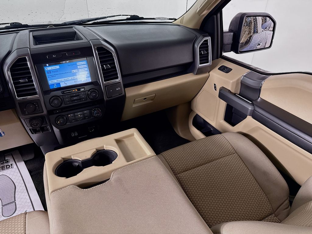 2016 Ford F-150 XLT photo 3